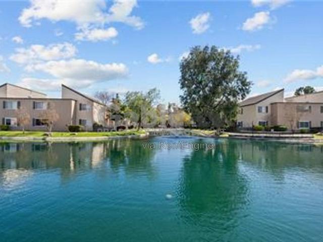 Condo for rent in Canyon Country, California