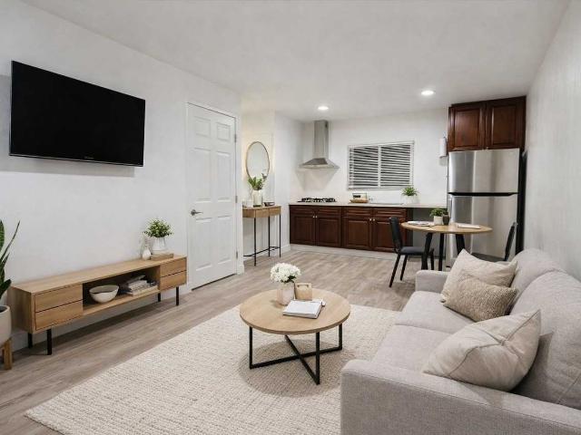 Condo for rent in Eastside, Riverside