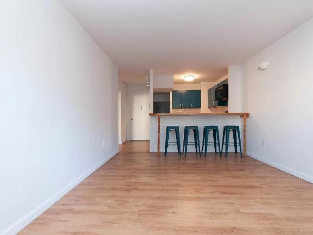 Condo for rent in New York, Arverne