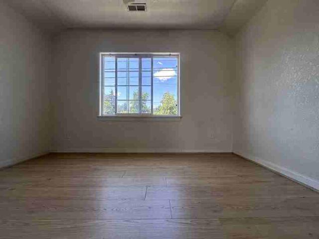 Condo for rent in Oregonia