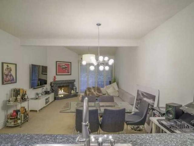 Condo for rent in Canoga Park, California