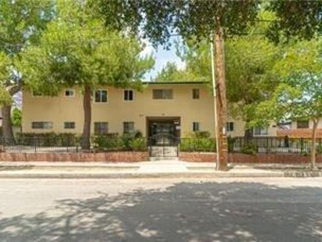 Condo for rent in Pasadena