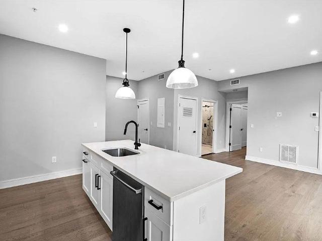 Condo for rent in Boston