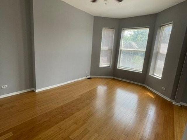 Condo for rent in Chicago Park, Illinois