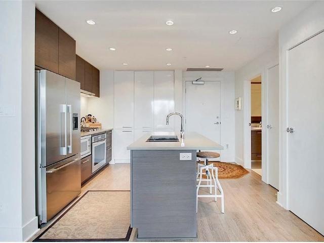 Condo for rent in Deerfoot Business Centre, Calgary