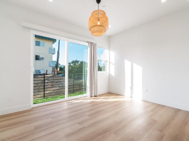 Condo for rent in Canoga Park, California