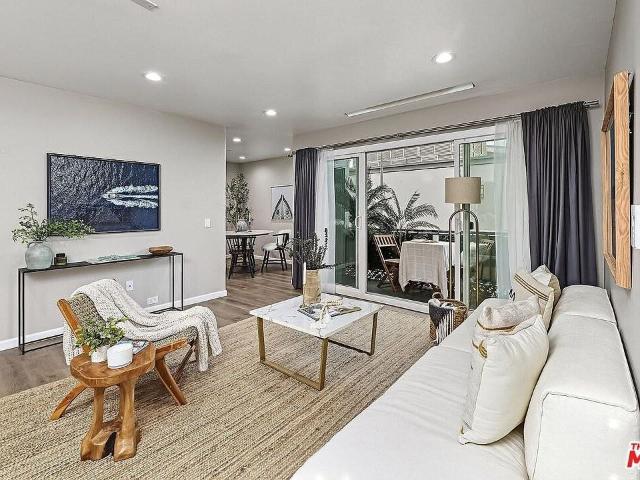Condo for rent in Long Beach, California