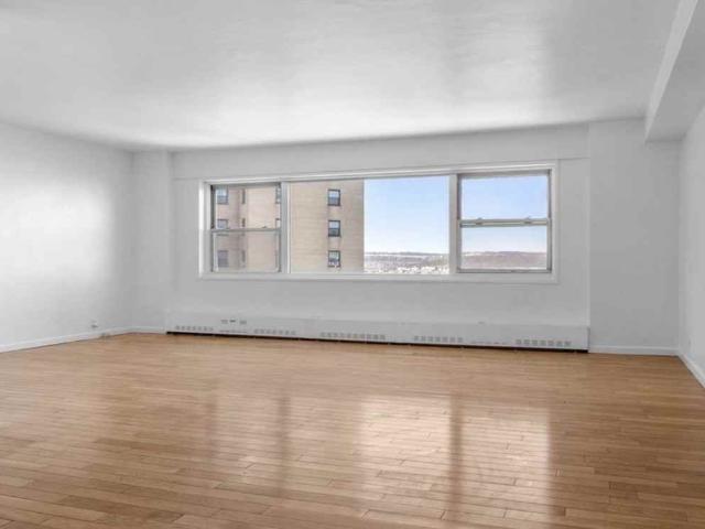 Condo for rent in Arverne, New York
