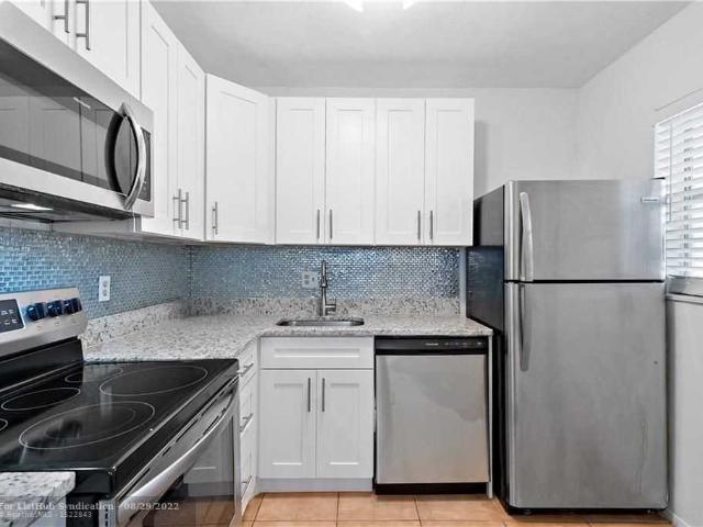 Condo for rent in Hallandale, Florida