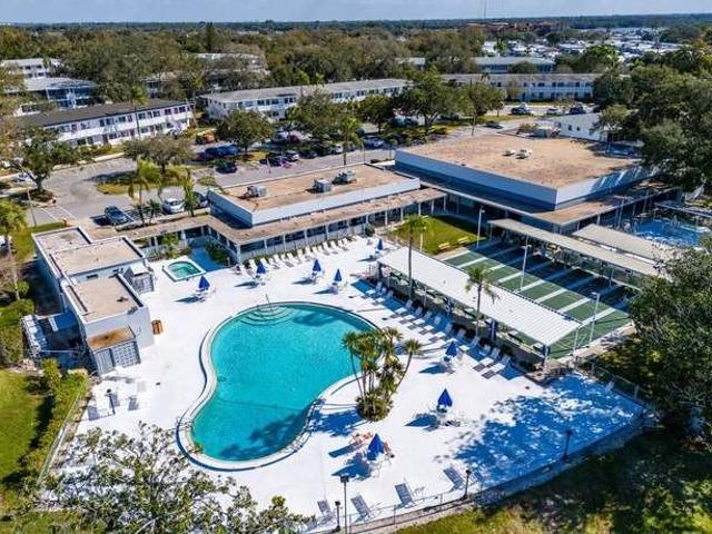 Condo for rent in Seminole, Florida