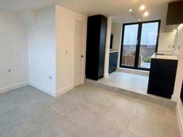 Apartment for sale in Lyons, Greater London