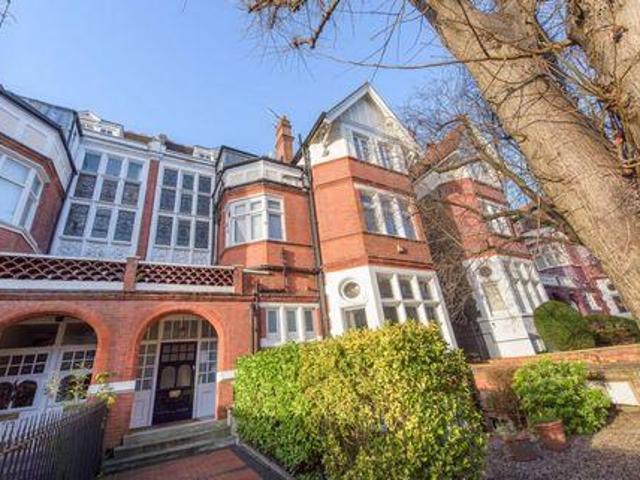 Apartment for sale in Knightsbridge, Greater London