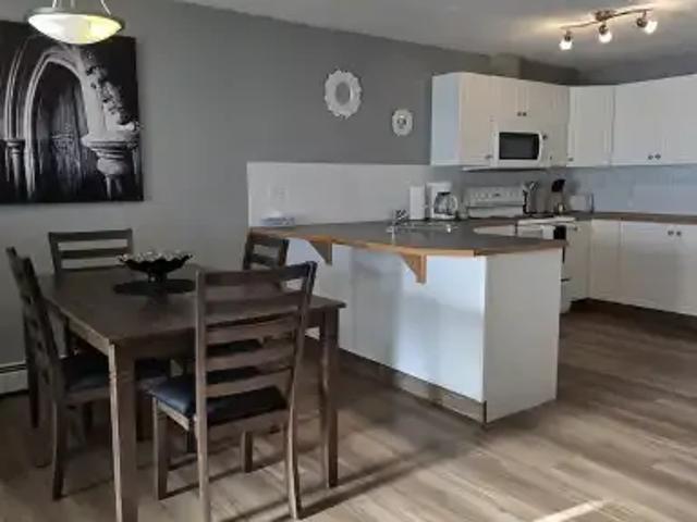 Condo for rent in Devonshire, Alberta