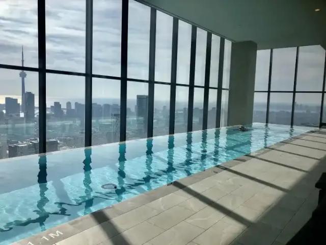 Condo for rent in Toronto Centre, Toronto