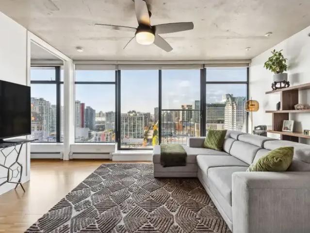 Condo for rent in Gastown, Vancouver
