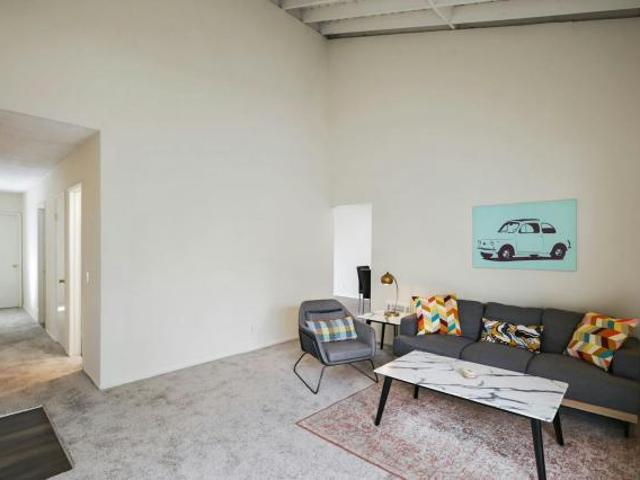 Room for rent in Costa Mesa, California