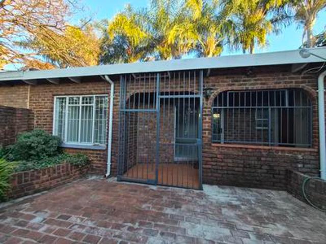 House for rent in Waterkloof, Gauteng