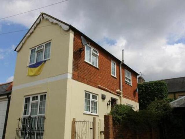 House for rent in Fole, Surrey