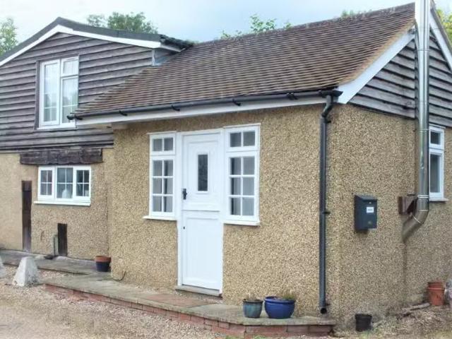 House for rent in Chepping Wycombe, Forty Green