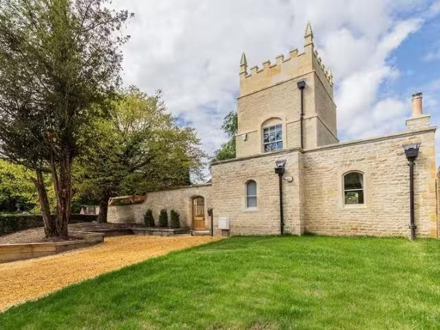 House for rent in Fossebridge, South West England