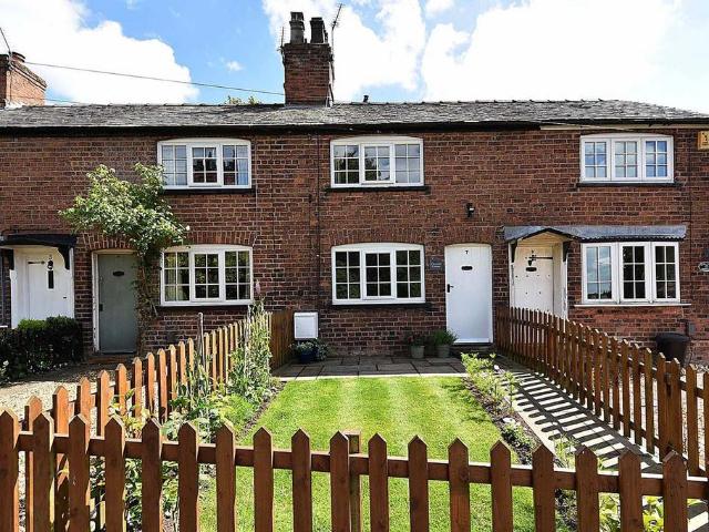 House for sale in Knutsford