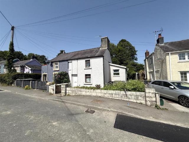 House for sale in Llansadwrn, Llangadog