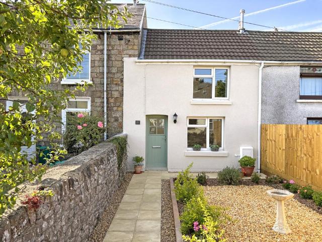 House for sale in Robertstown, Trecynon