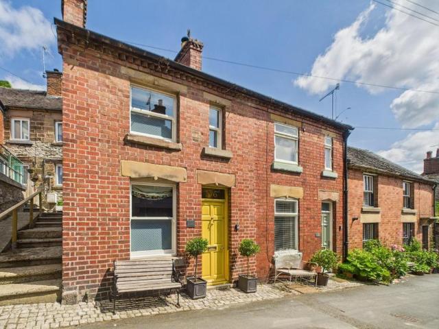 House for sale in Froggatt, East Midlands
