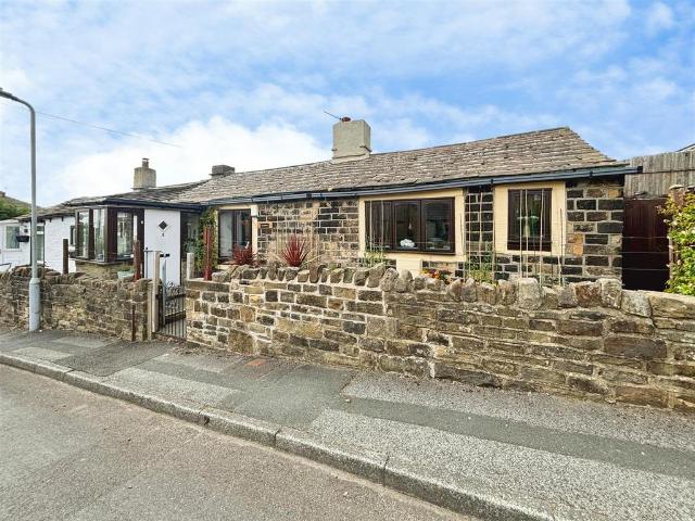 House for sale in Buttershaw, West Yorkshire