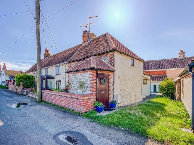 House for sale in Stokesby, Norfolk