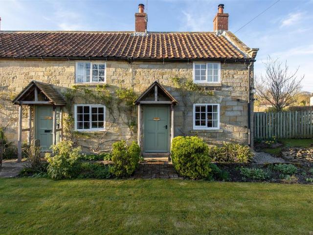 House for sale in Cropton