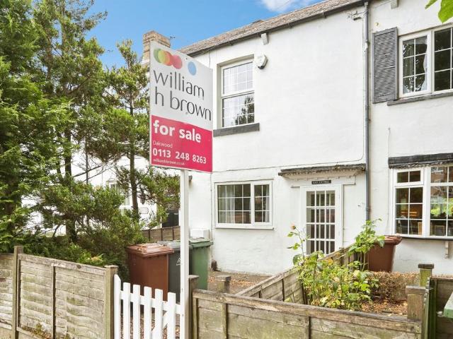 House for sale in Roundhay, West Yorkshire