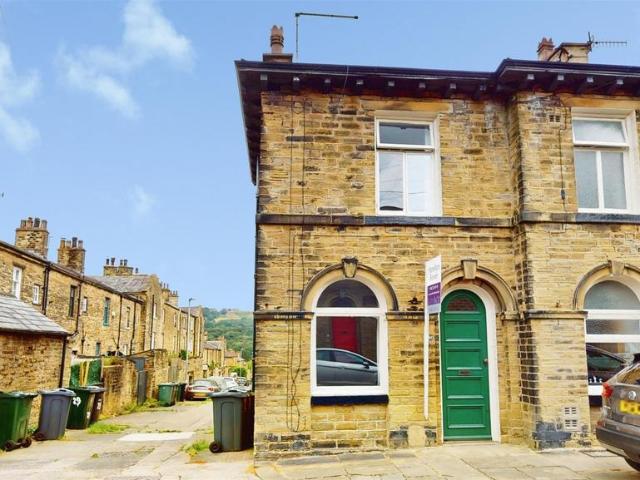 House for sale in Baildon, West Yorkshire