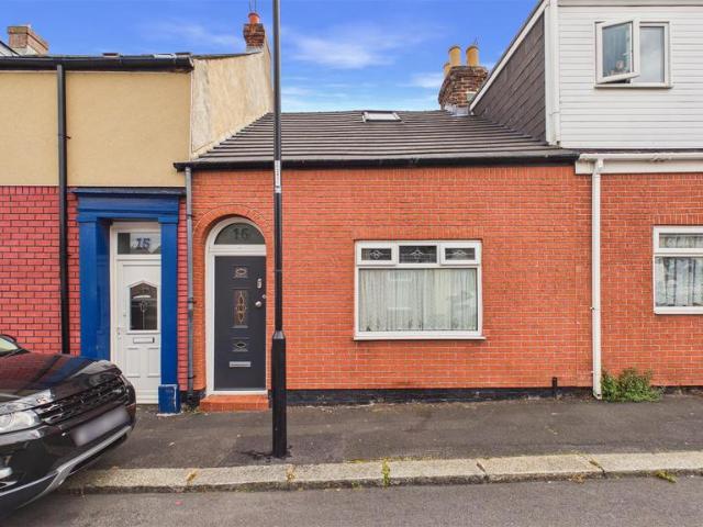 House for sale in Pallion, Tyne And Wear