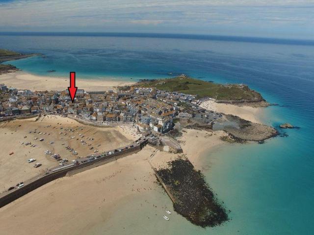 House for sale in St. Ives, Cornwall