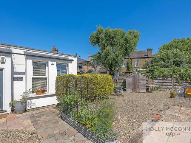 House for sale in London Borough of Lewisham, Greater London