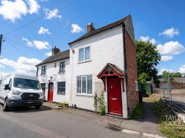 House for sale in Kettlebrook, Staffordshire