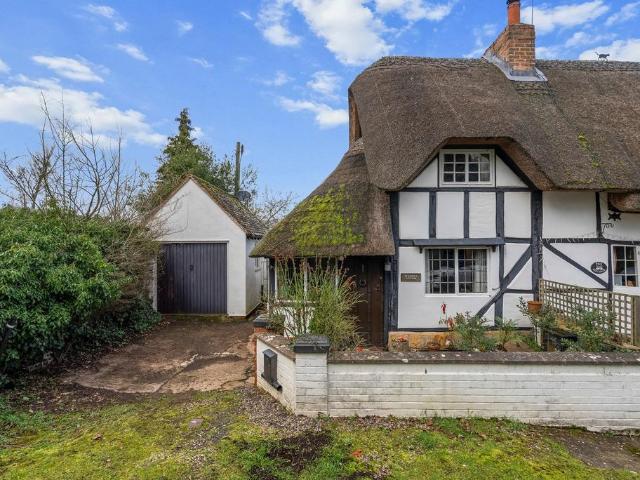 House for sale in Crookhill, Worcestershire