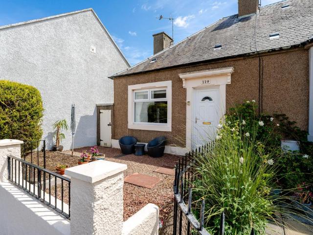House for sale in Sewell, Scotland