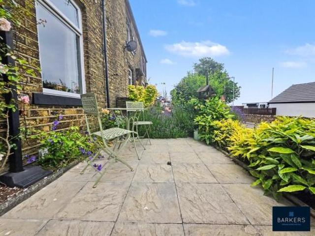 Cottage for sale in Birkenshaw, West Yorkshire