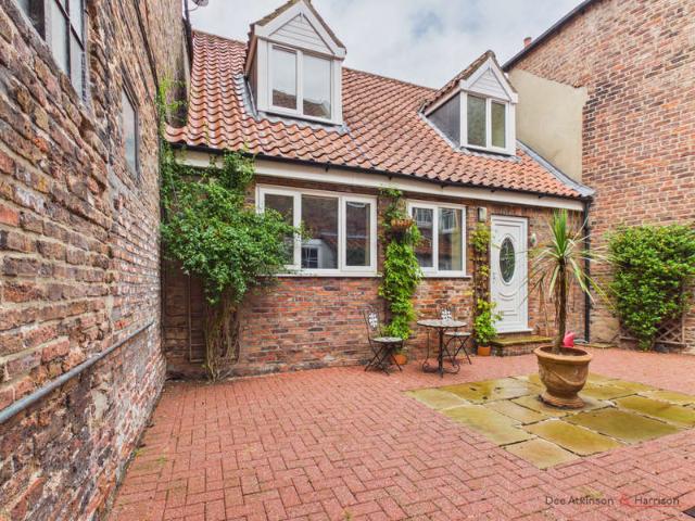 Cottage for sale in Beverley, East Riding Of Yorkshire
