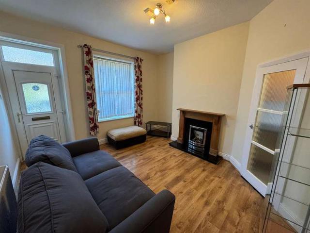 Cottage for rent in Cross Roads, West Yorkshire