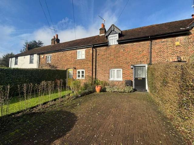 Cottage for sale in Mill Hill, Greater London