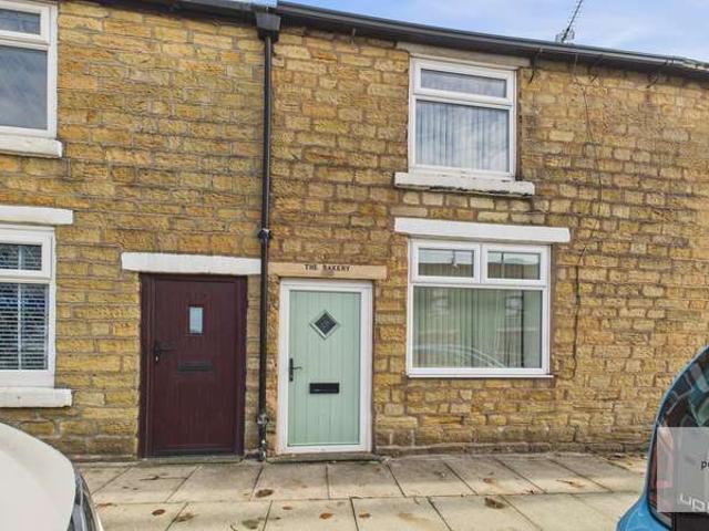 Cottage for rent in Chesham, Bury