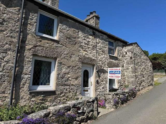 Cottage for sale in Llangoed, Wales