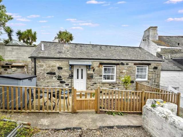 Cottage for sale in Penryn, Cornwall