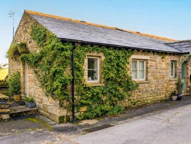 Cottage for sale in Tatham, Bare
