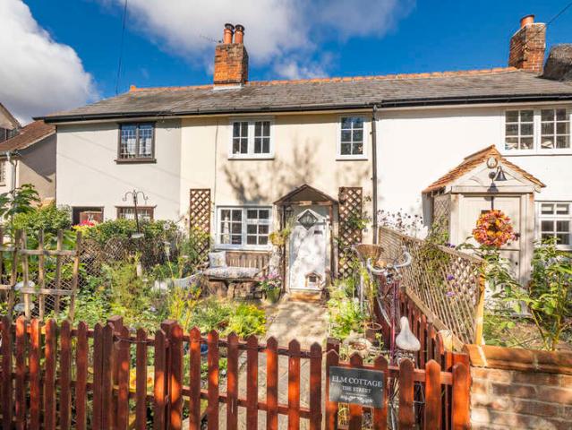 Cottage for sale in Chelmondiston, Suffolk
