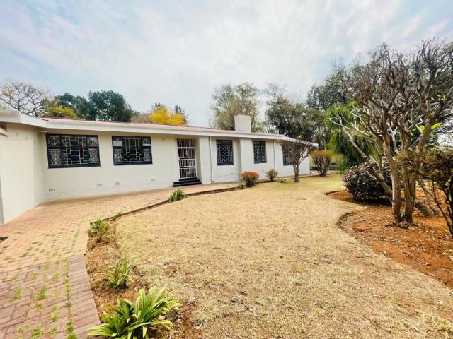 House for rent in Waterkloof, Gauteng