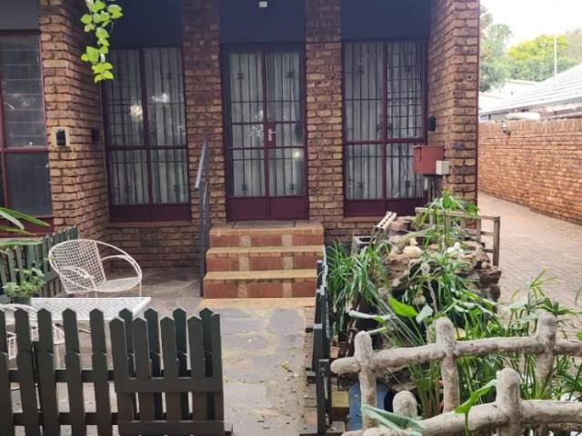House for rent in Waterkloof, Gauteng
